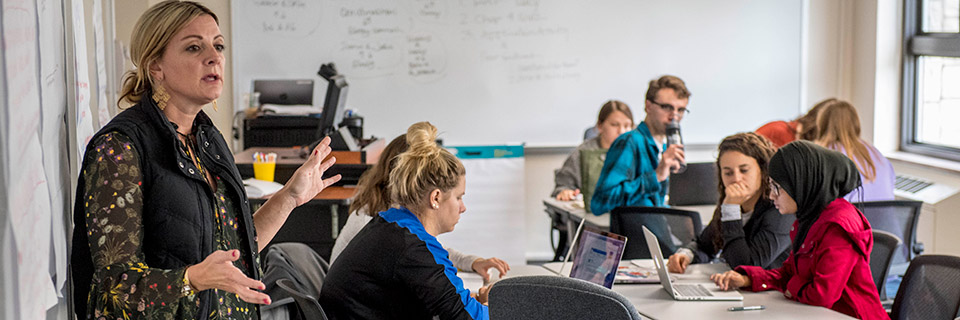 Education Major Mandi Sonnenberg teaches class.