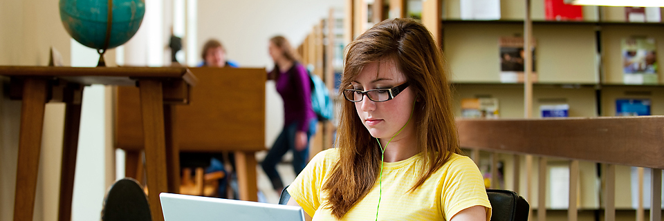 English Student Learning Outcomes Student studying
