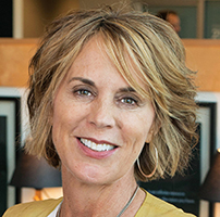 Elise Mitchell headshot