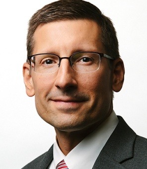 Kelly Phipps headshot
