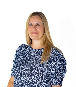 Elizabeth Walter Headshot