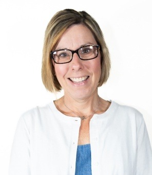 Gwen Tohill-Macam headshot