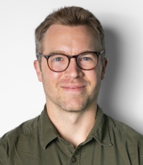 Michael Hauber headshot