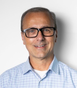 Craig Prentiss headshot