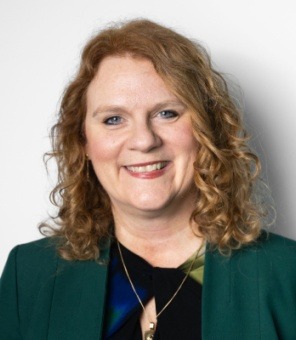 Kimberly Brant Schmelzle headshot