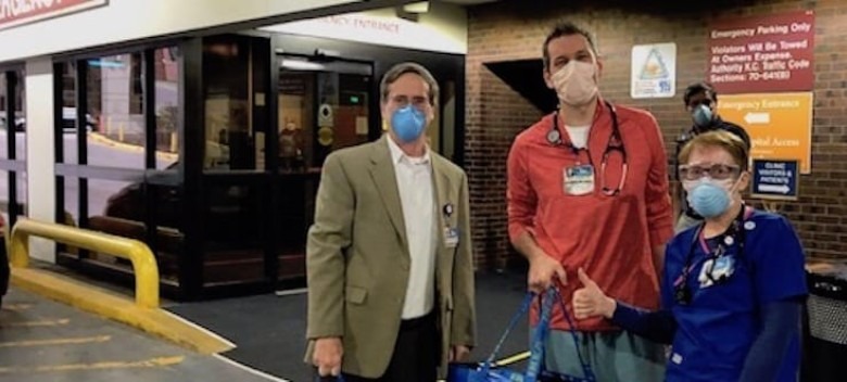 Amidst COVID-19 Crisis, Alumnus’ Restaurant Steps Up to Feed KC Health Care Providers