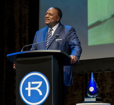 Sports Broadcasting Legend Tells RULS Crowd to “Break the Huddle and Run the Play”