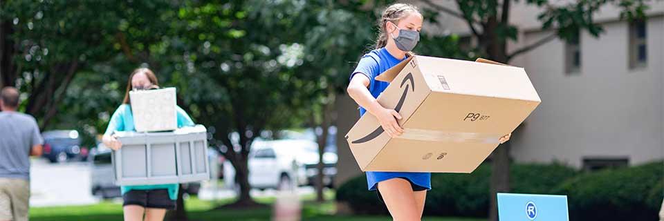 Freshmen students move in for the 2020 academic year at Rockhurst