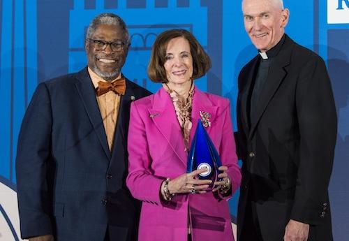 Patricia Cleary Miller Receiving the Rashford-Lyon Award
